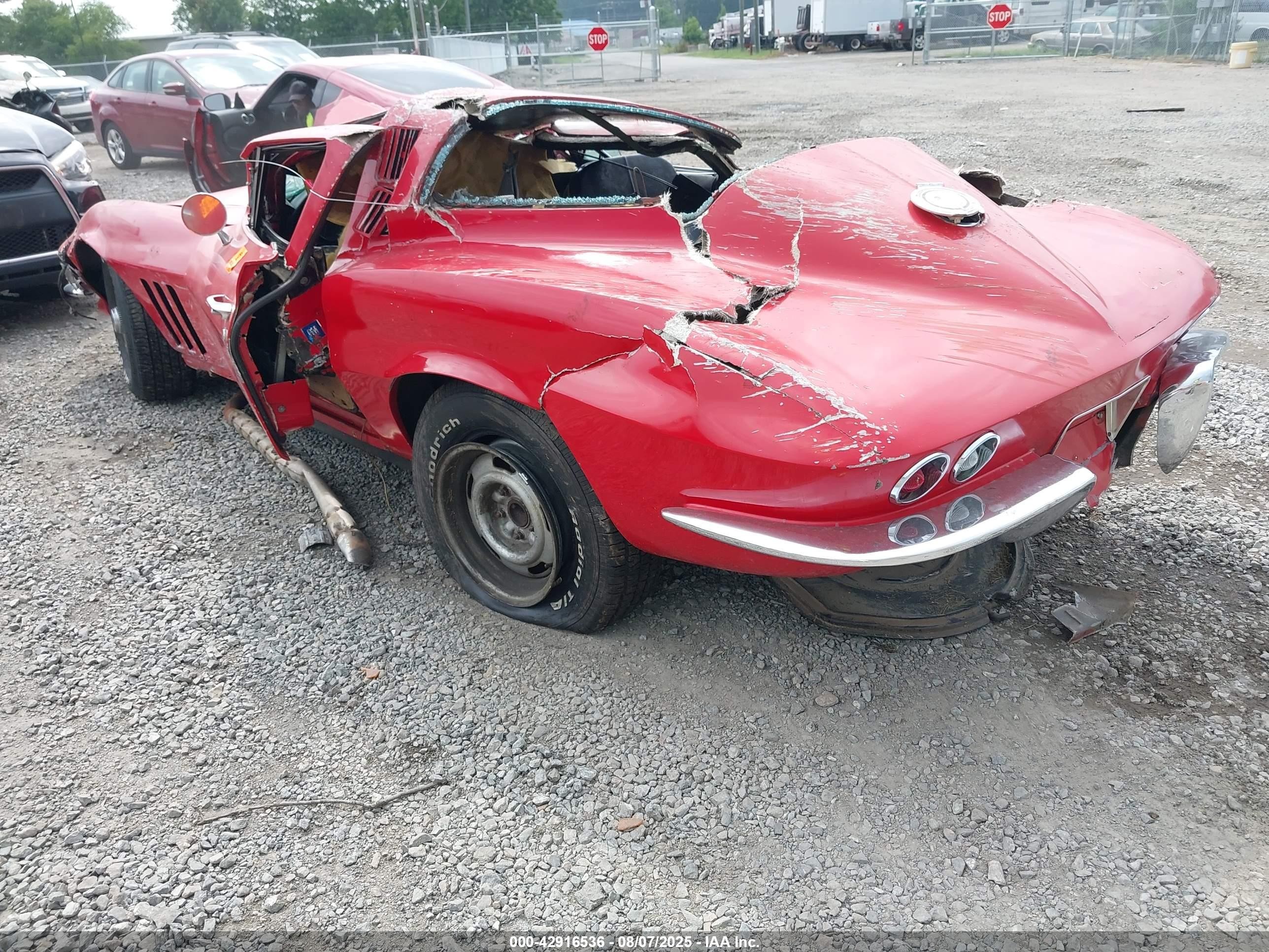 1965 Chevrolet Corvette   Red vin: 194375S111740    
