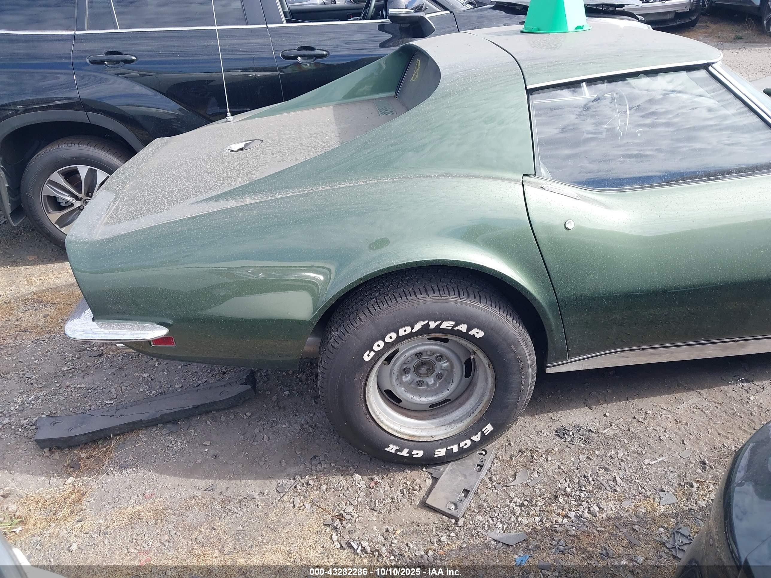 1969 Chevrolet Corvette   Зеленый vin: 194379S720375    