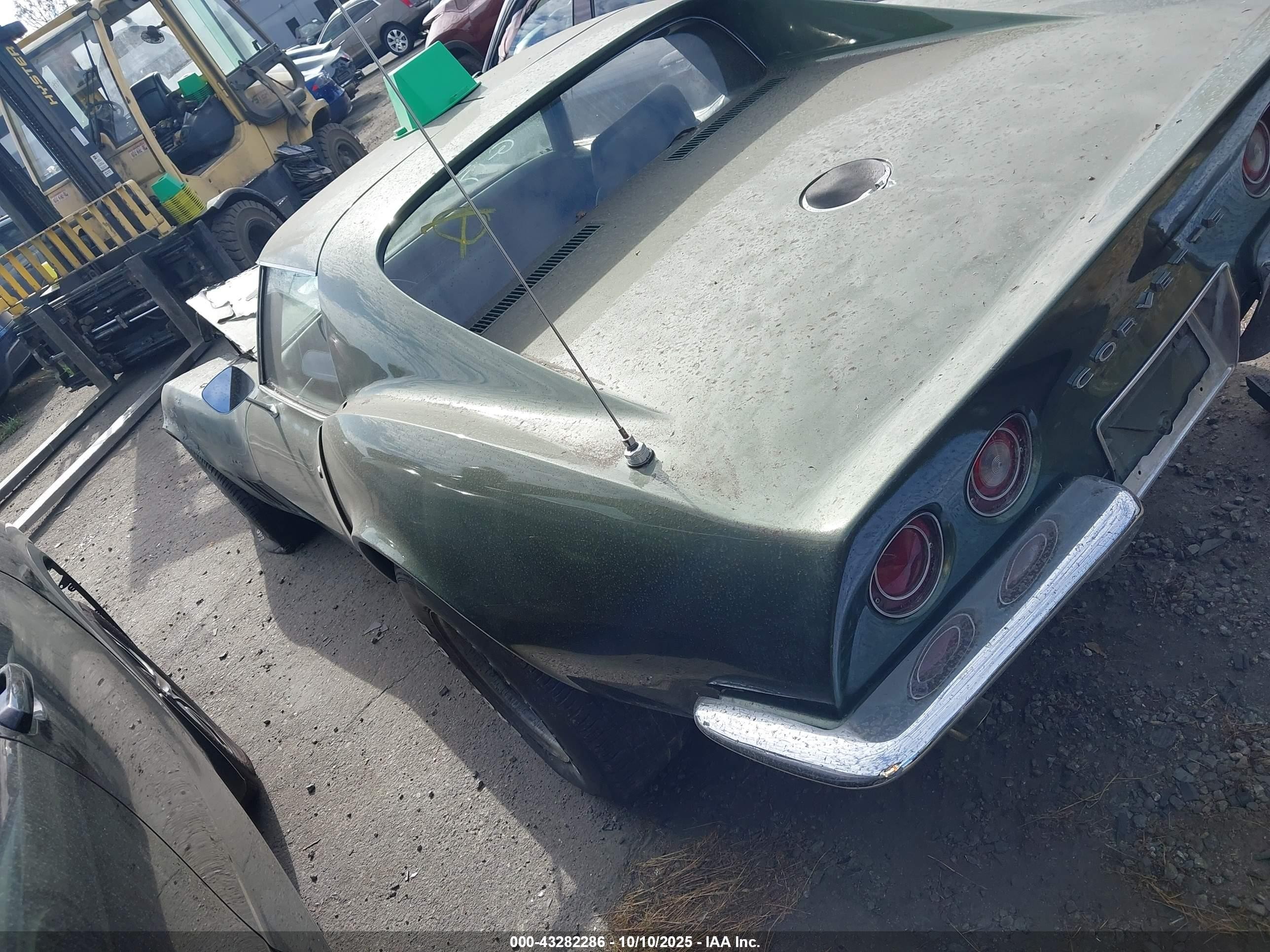 1969 Chevrolet Corvette   Зеленый vin: 194379S720375    