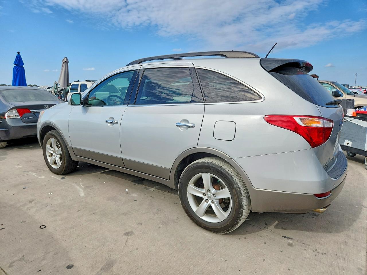 2011 Hyundai Veracruz Limited Silver vin: KM8NUDCC5BU146747