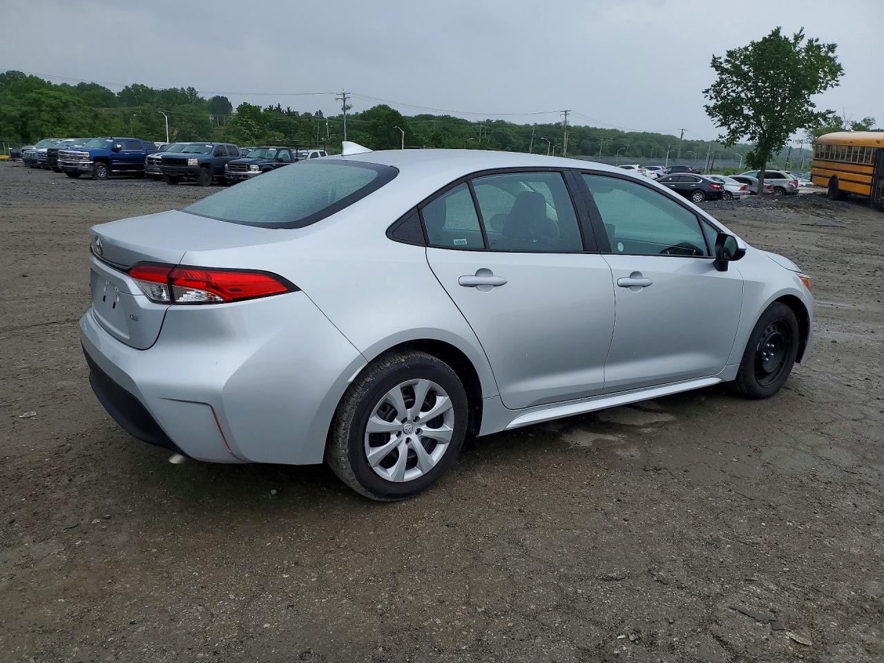 2025 Toyota Corolla Le Silver vin: 5YFB4MDEXSP277841
