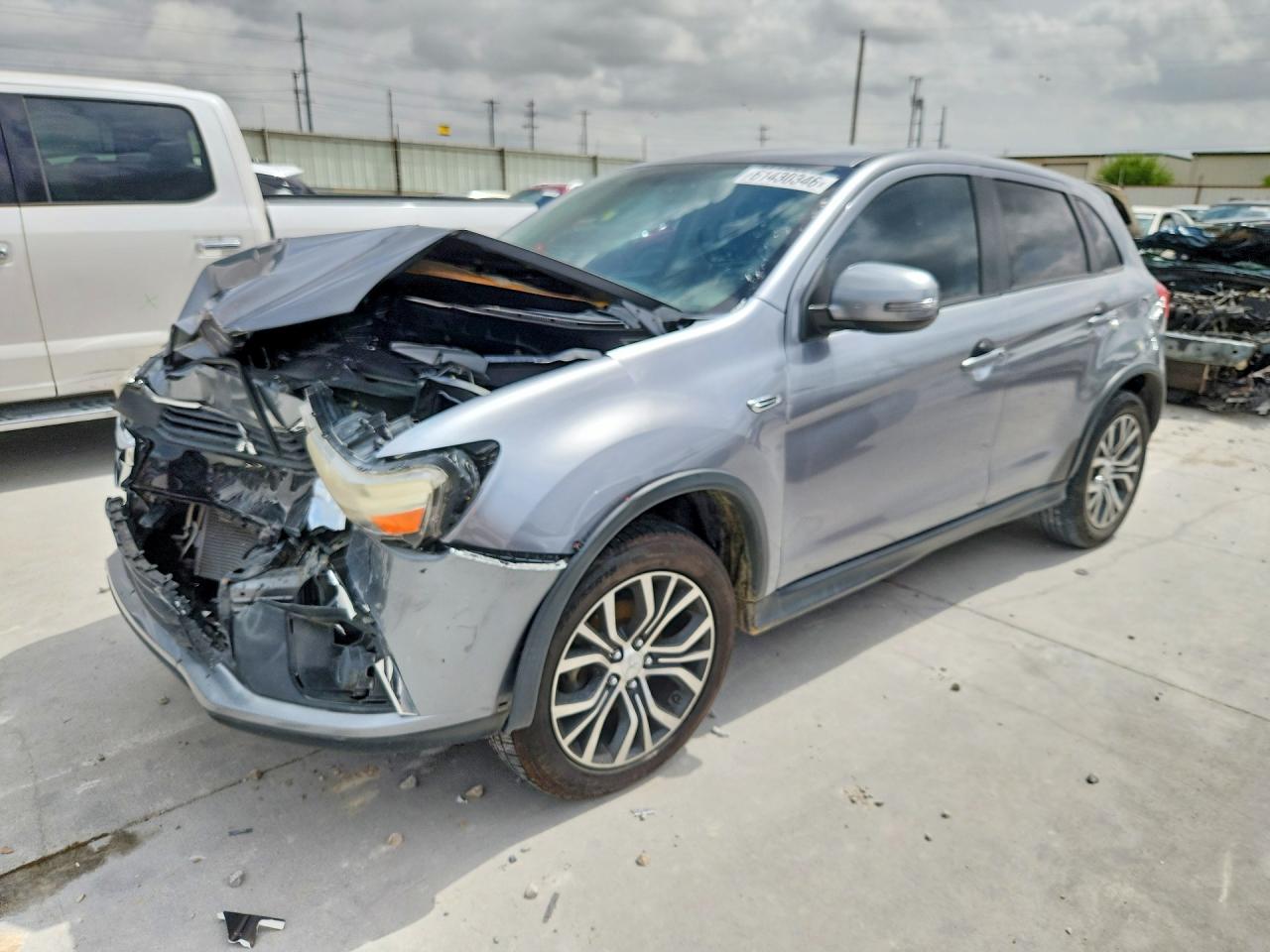 2017 Mitsubishi Outlander Sport Es Silver vin: JA4AP3AU6HZ008561