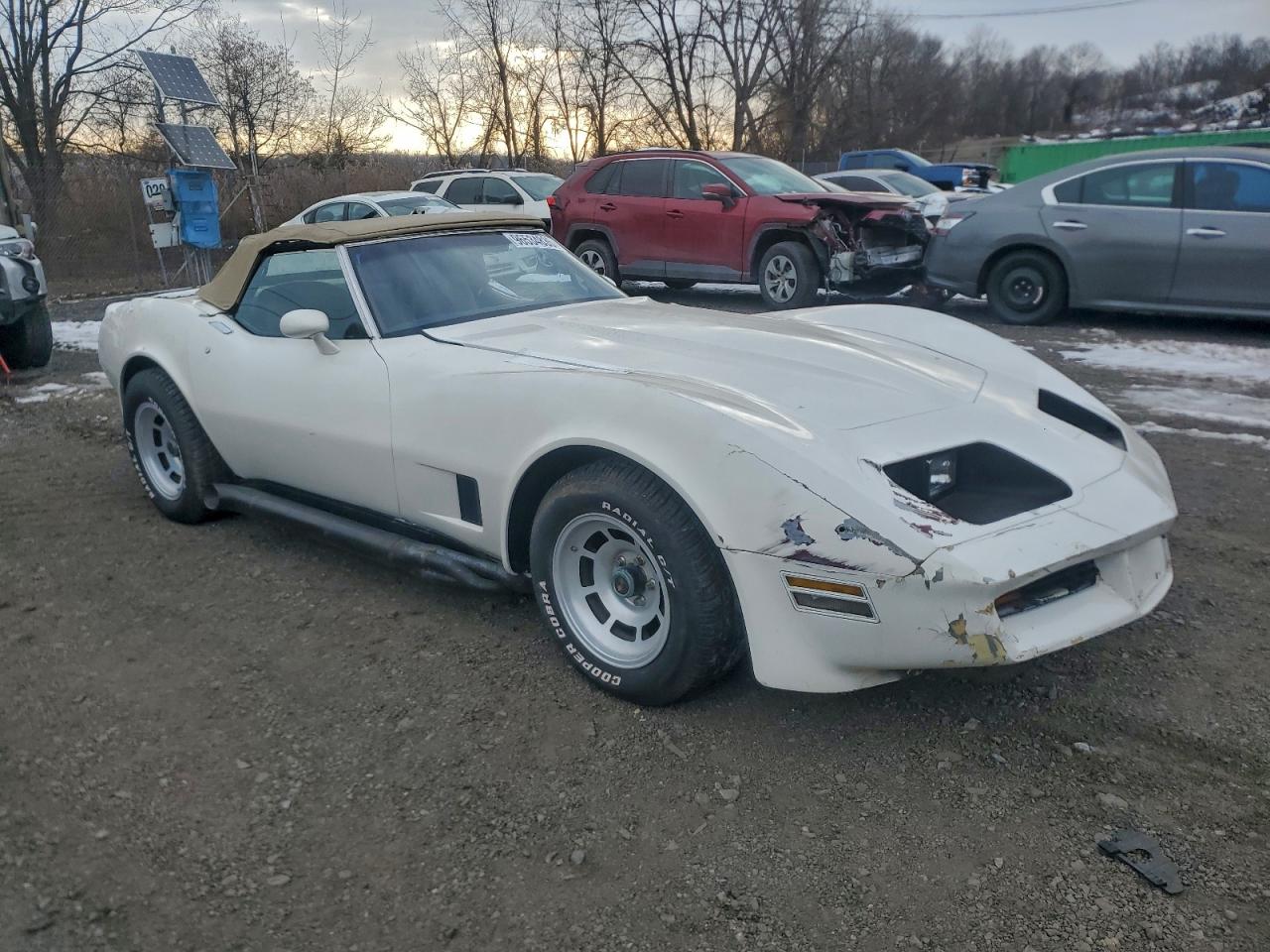 1970 Chevrolet Corvette Cream vin: 194670S407678