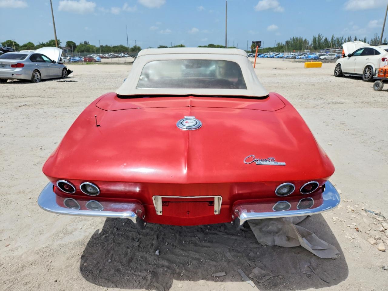 1965 Chevrolet Corvette Red vin: 194675S122966