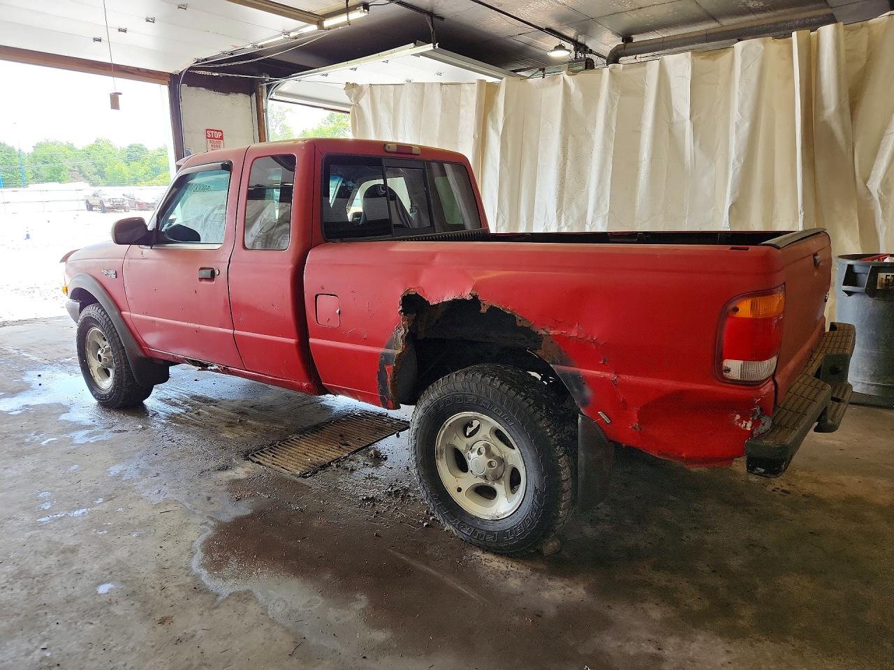 1999 Ford Ranger Super Cab Red vin: 1FTZR15X7XTB09993