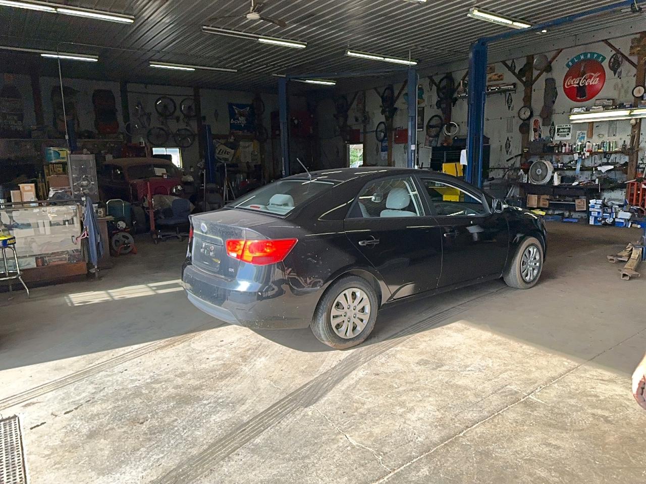 2010 Kia Forte Ex Black vin: KNAFU4A28A5061877