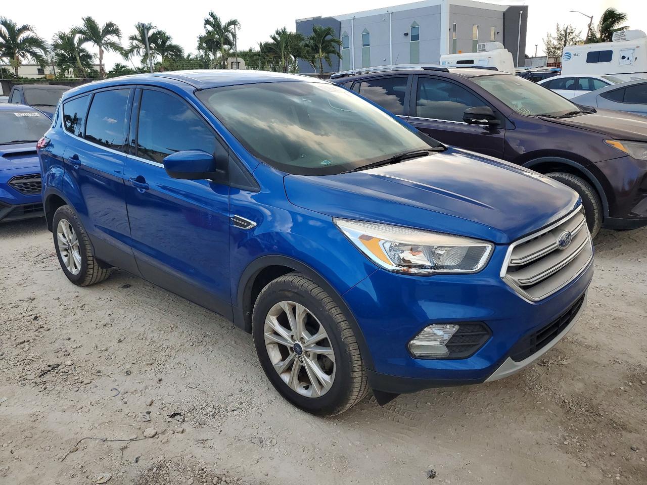 2019 Ford Escape Se Blue vin: 1FMCU0GD1KUA50357