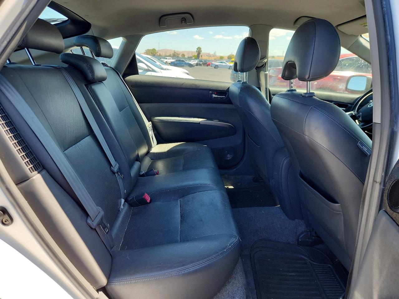 2006 Toyota Prius Base White vin: JTDKB20UX63144745