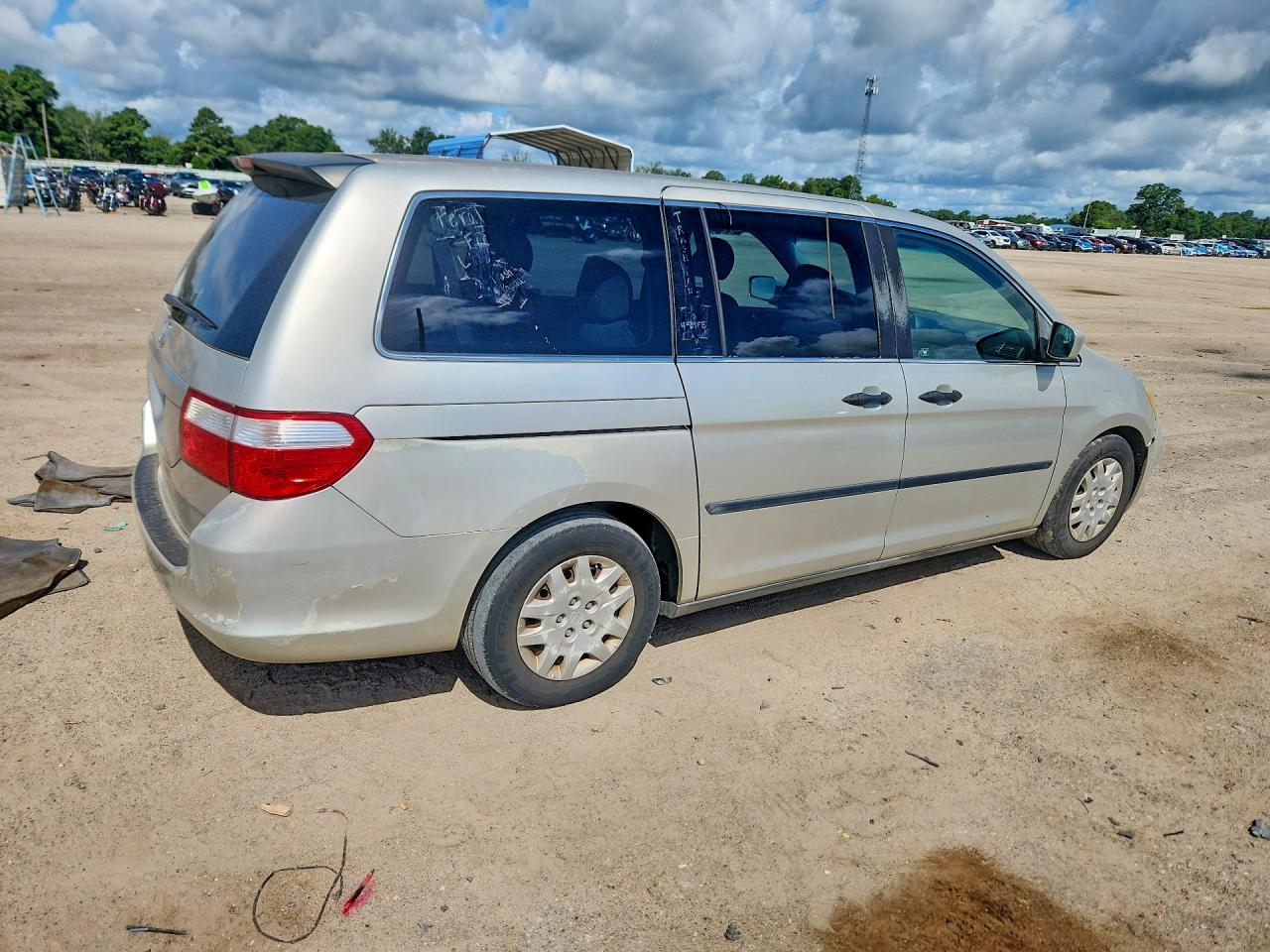 2006 Honda Odyssey Lx Silver vin: 5FNRL38216B094647