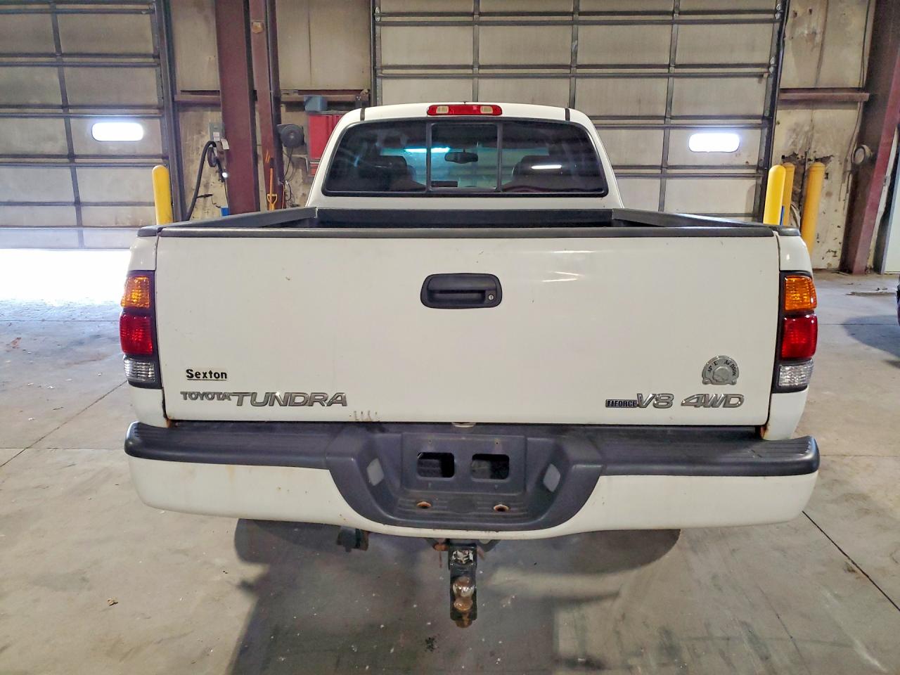 2003 Toyota Tundra Limited White vin: 5TBBT48143S395721