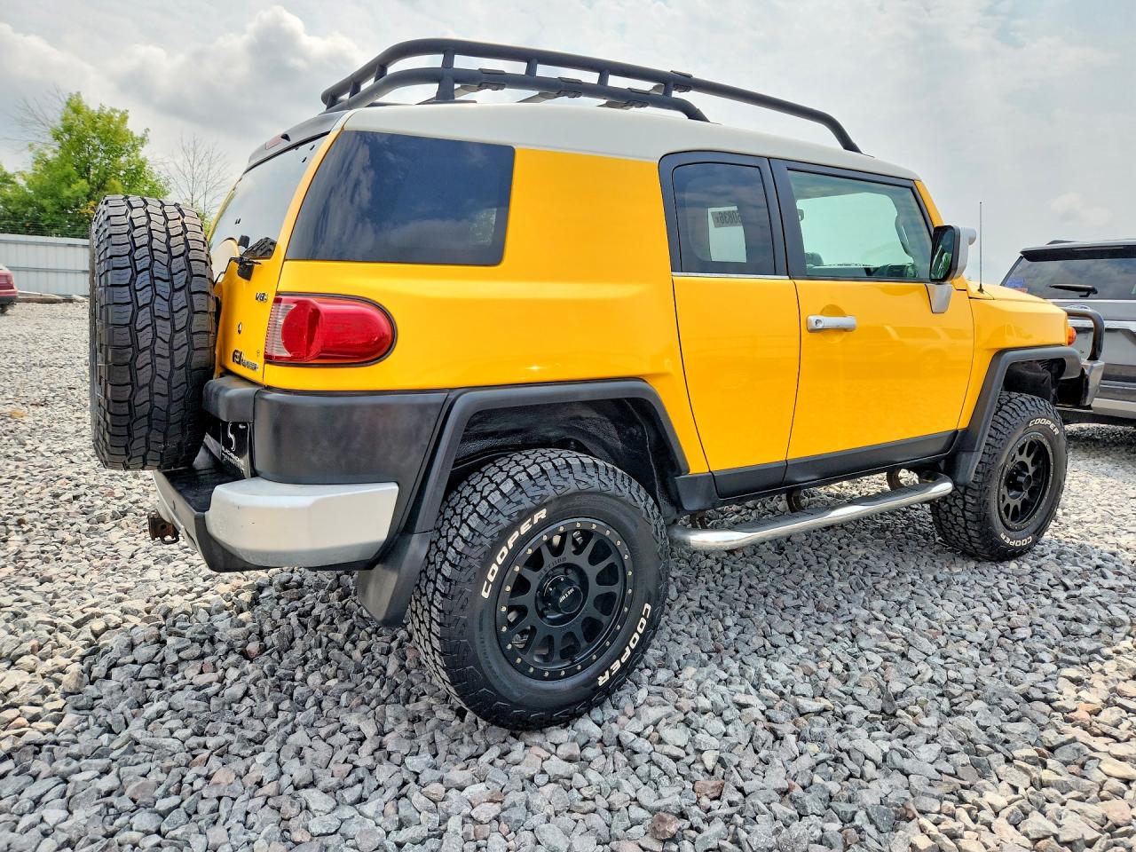 2007 Toyota Fj Cruiser Base Yellow vin: JTEBU11F270034792