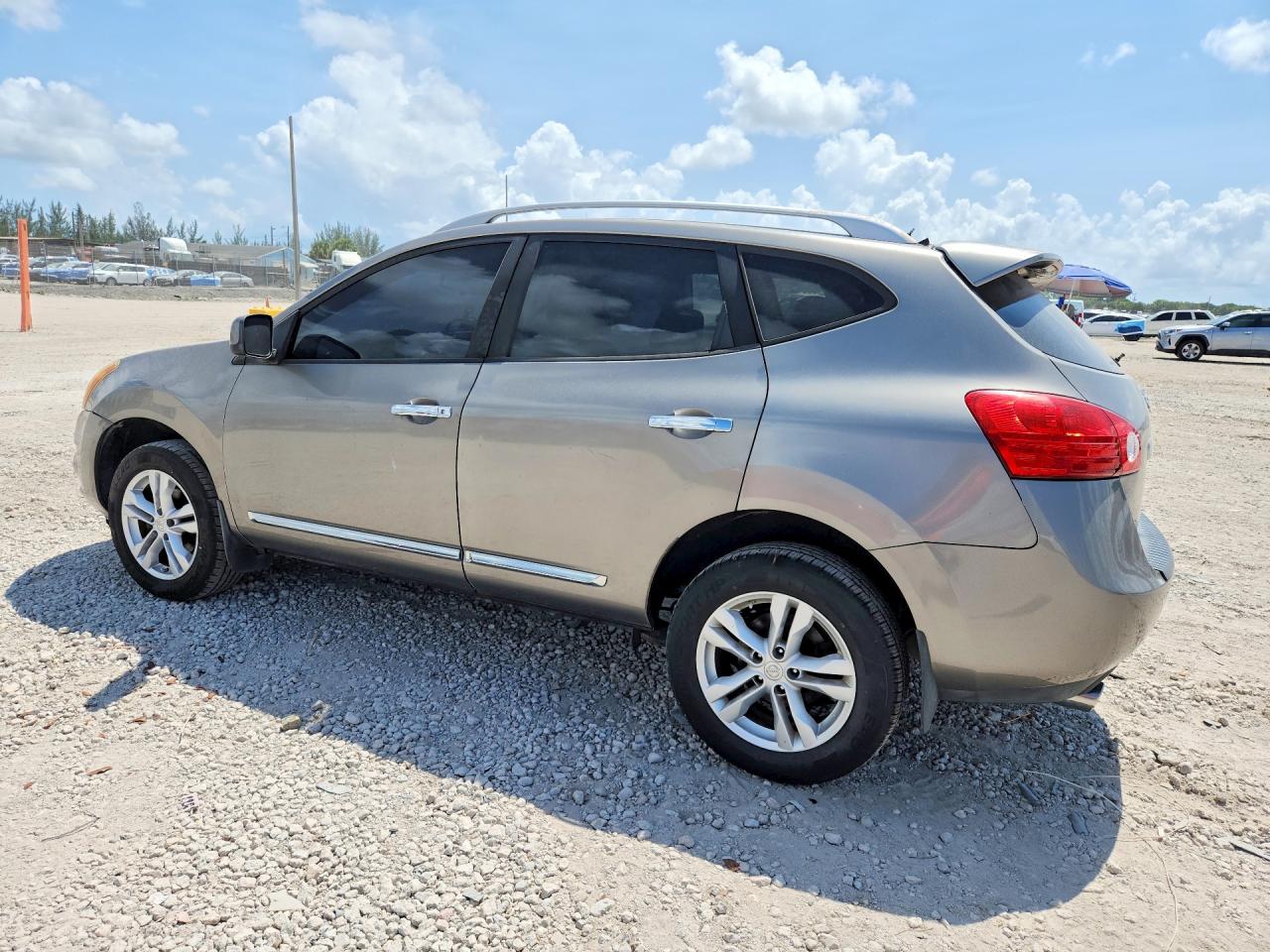 2012 Nissan Rogue S Silver vin: JN8AS5MT8CW609732
