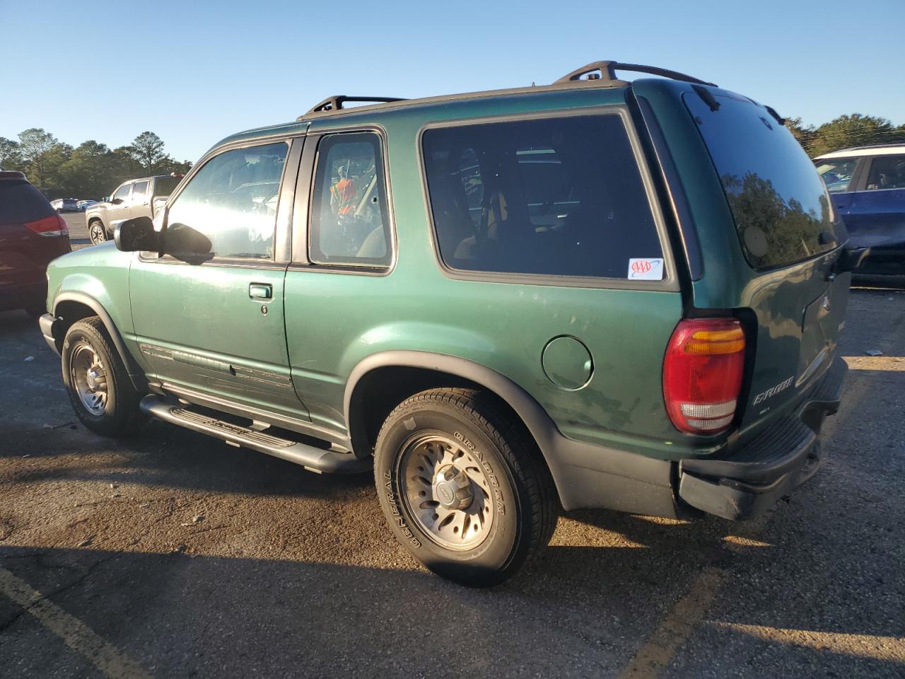 1999 Ford Explorer Green vin: 1FMYU22X7XUA21018