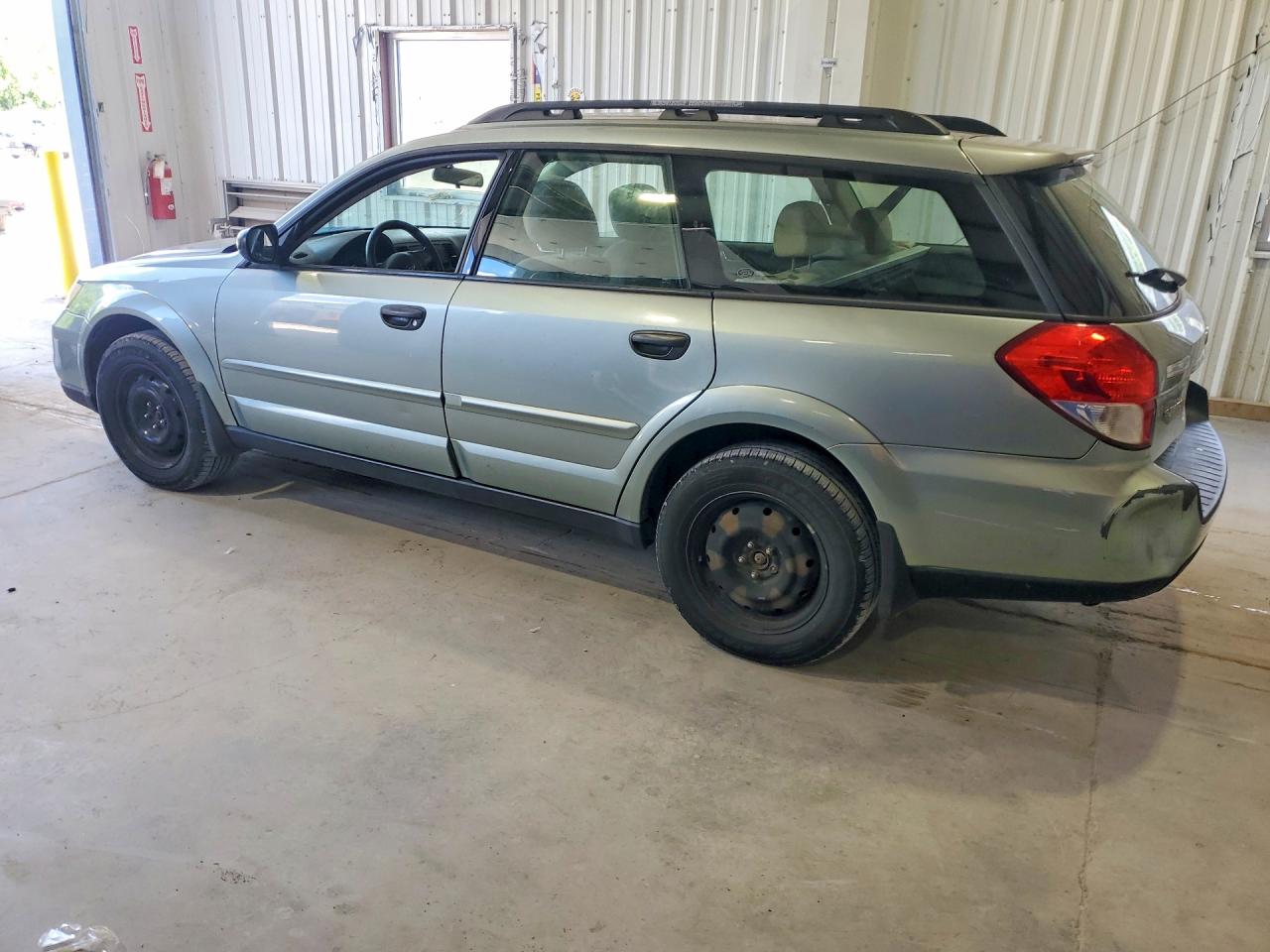 2009 Subaru Outback Silver vin: 4S4BP60C297339828