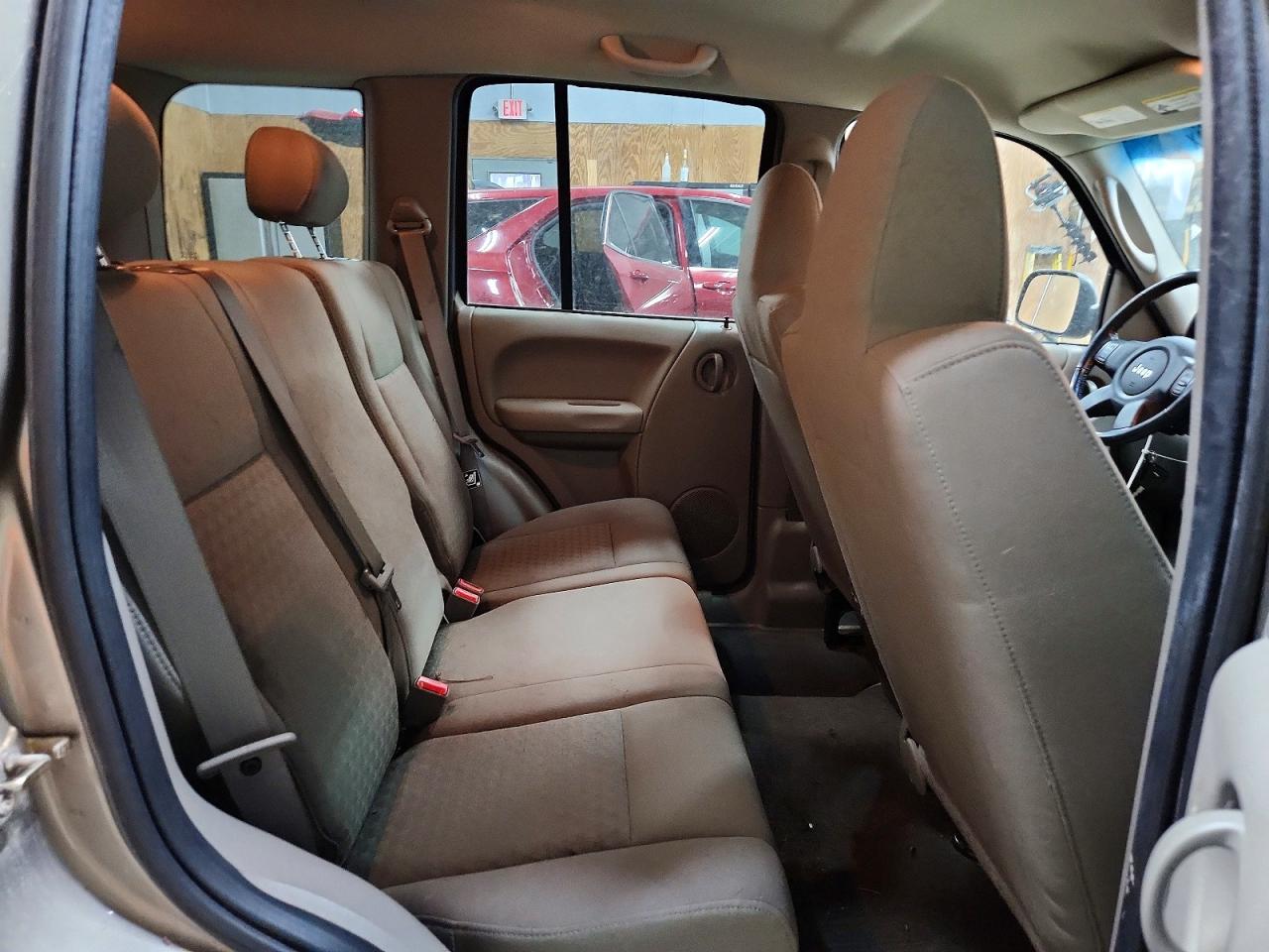 2006 Jeep Liberty Sport Green vin: 1J4GL48K46W249095