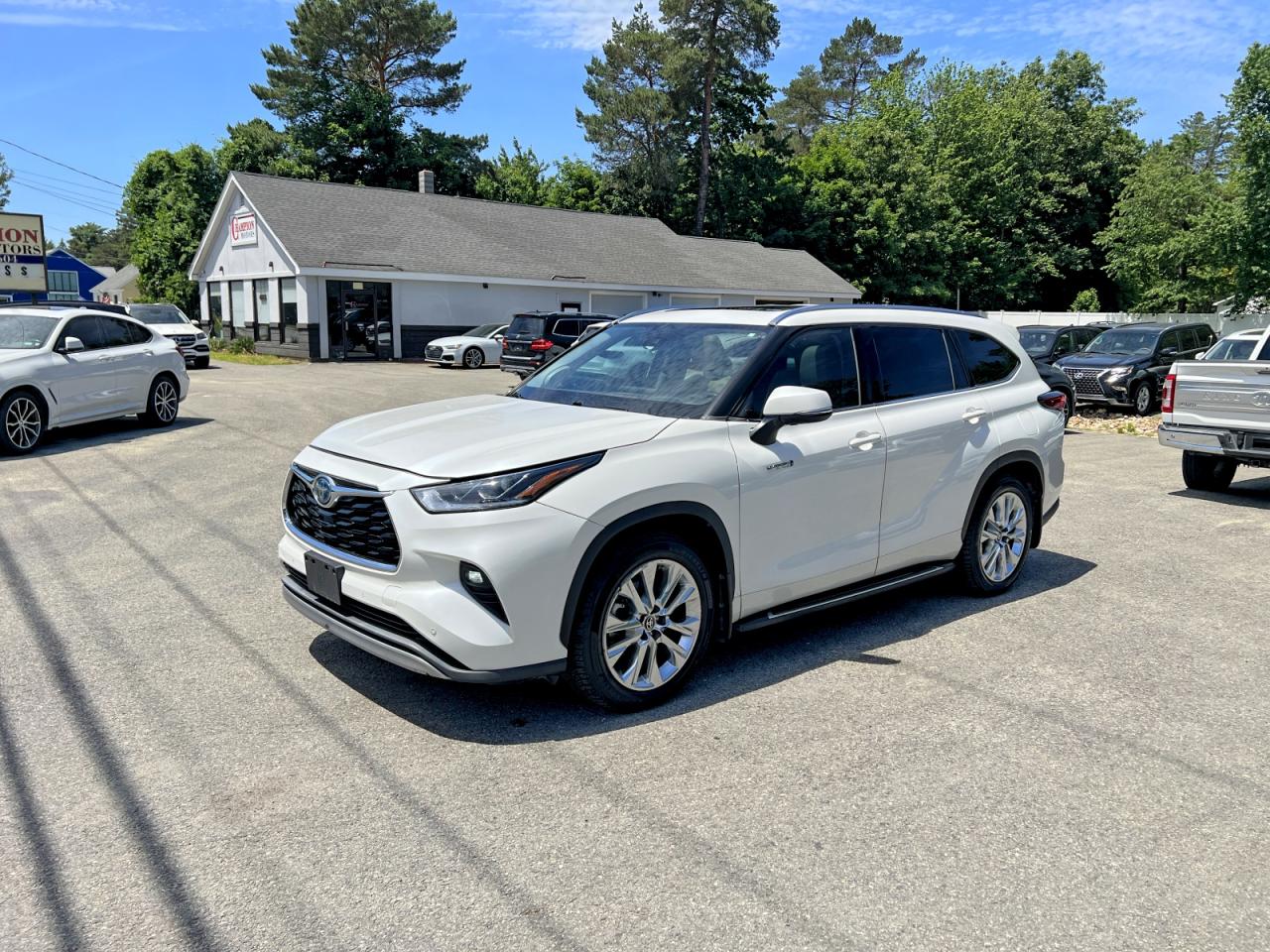 2021 Toyota Highlander Hybrid Limited White vin: 5TDYARAH5MS006372