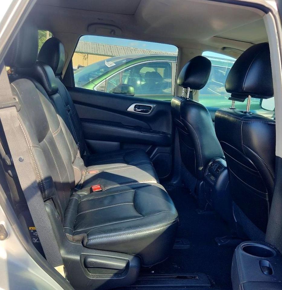 2013 Nissan Pathfinder S Silver vin: 5N1AR2MM4DC690029