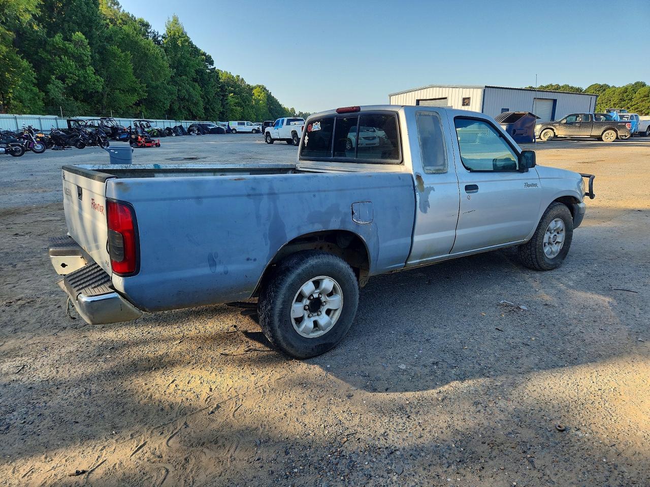 2000 Nissan Frontier Xe Серебряный vin: 1N6DD26S9YC414380
