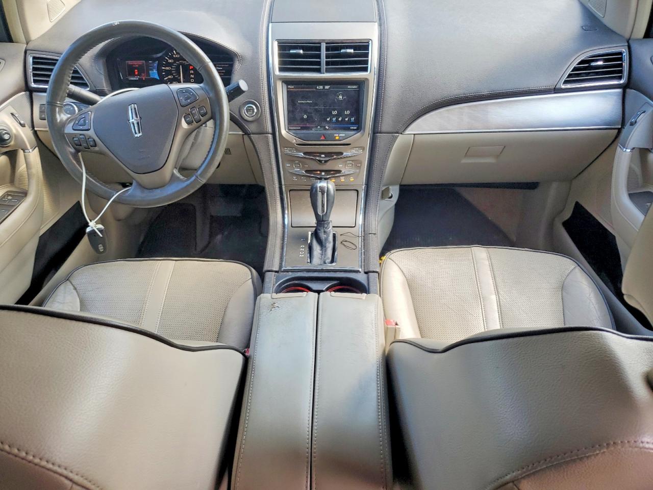 2011 Lincoln Mkx Burgundy vin: 2LMDJ8JKXBBJ13484