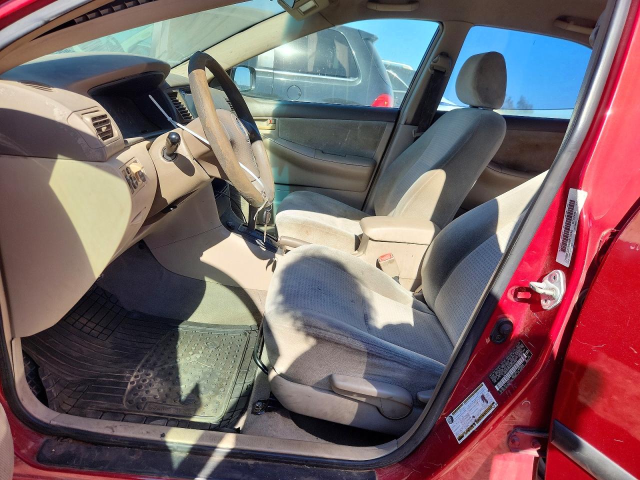 2005 Toyota Corolla Ce Red vin: JTDBR32E850053948