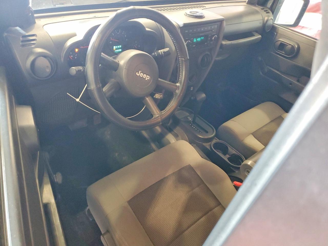 2008 Jeep Wrangler X Gray vin: 1J4FA24108L516773