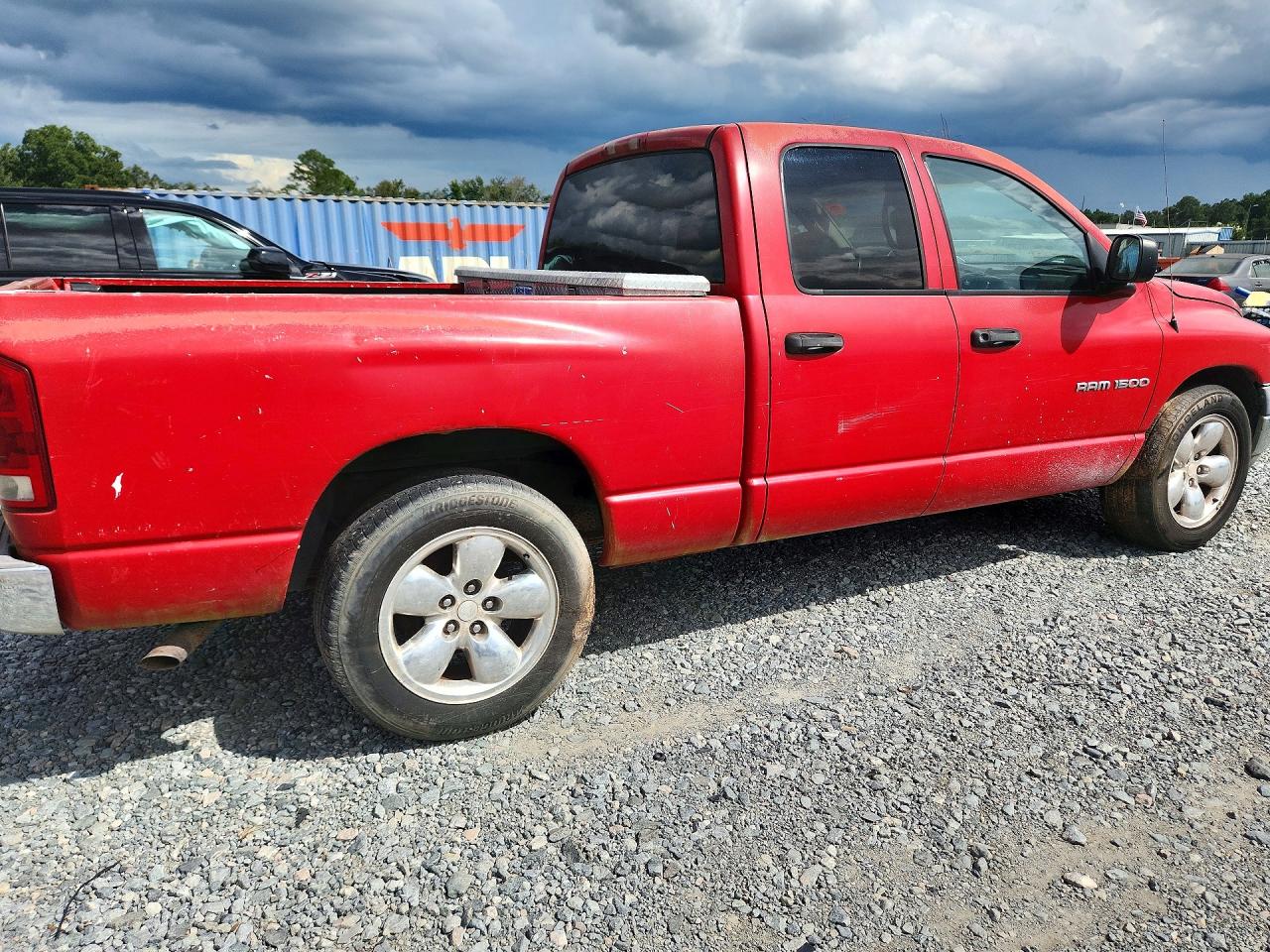 2002 Dodge Ram 1500 Red vin: 1D7HA18N82J195340