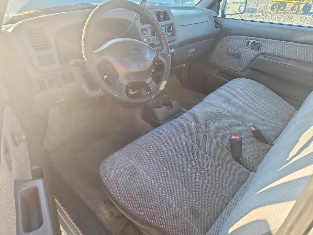 1998 Nissan Frontier Xe Бежевый vin: 1N6DD21S2WC380013
