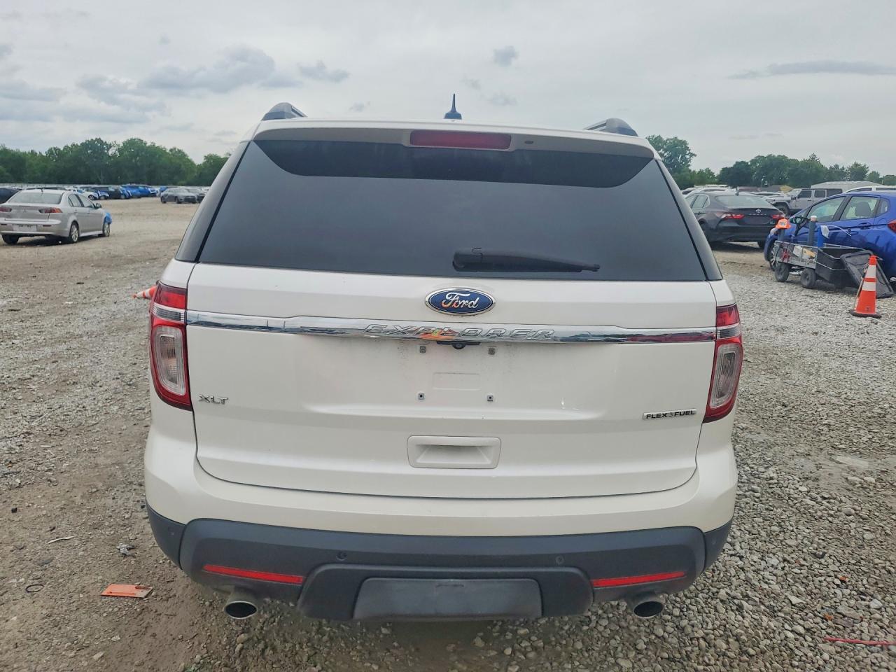 2014 Ford Explorer Xlt White vin: 1FM5K7D82EGA53477