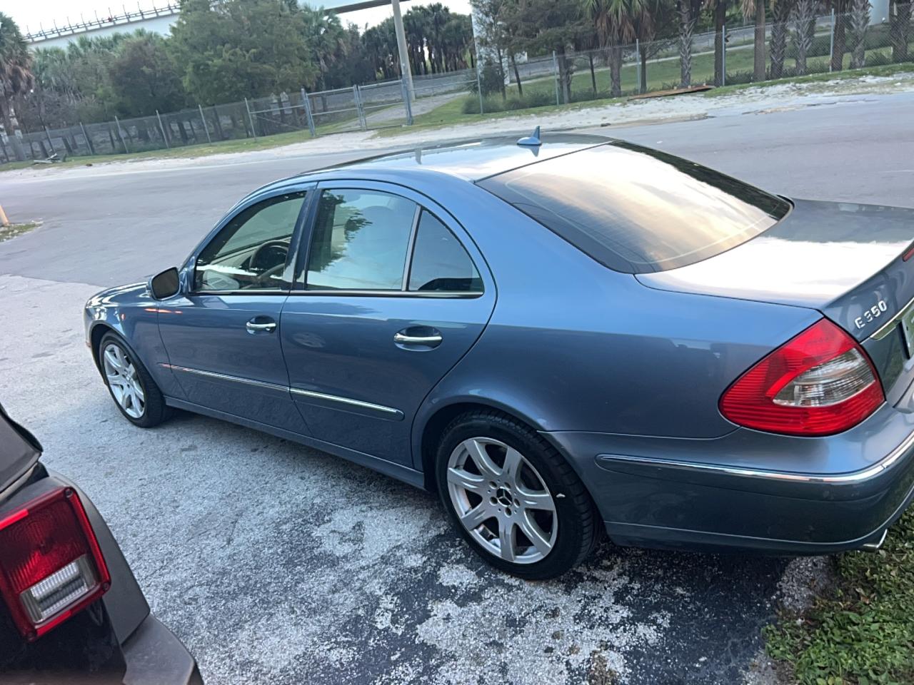 2007 Mercedes-benz E 350 Синий vin: WDBUF56X47B003823