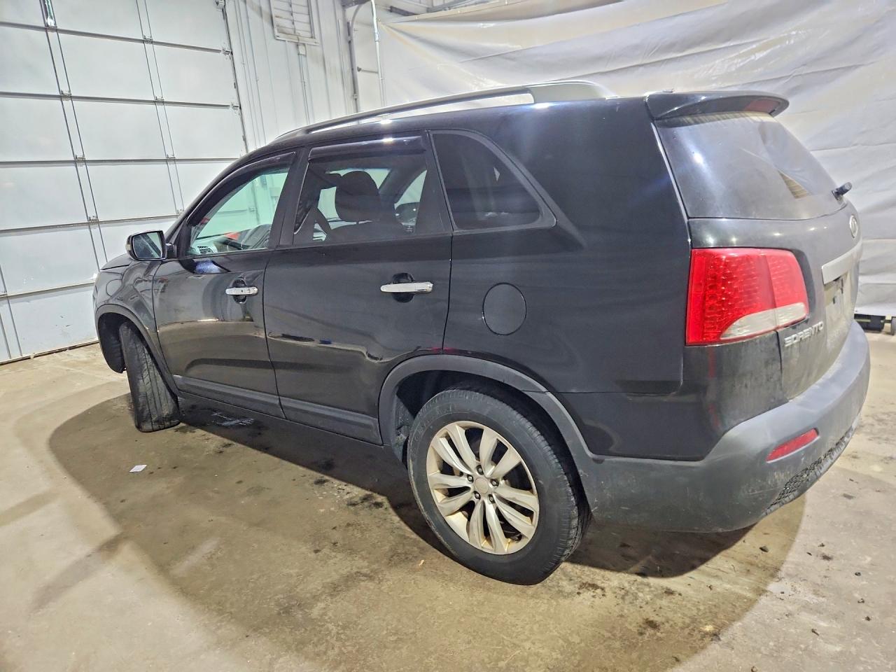 2011 Kia Sorento Ex Black vin: 5XYKU3A19BG005152