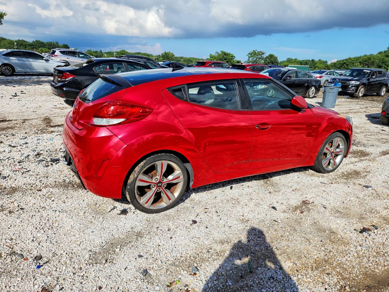 2013 Hyundai Veloster Base Red vin: KMHTC6AD4DU140040