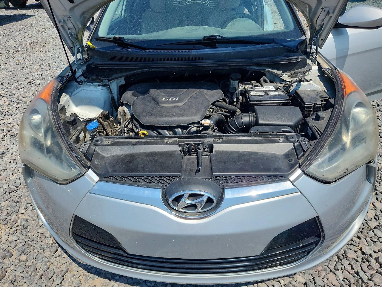 2012 Hyundai Veloster Base Silver vin: KMHTC6AD8CU057497