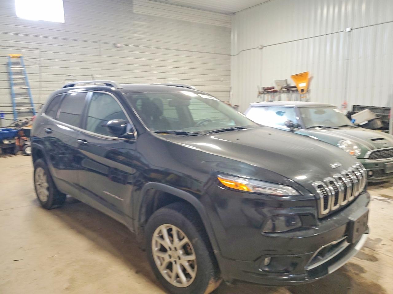2014 Jeep Cherokee Latitude Black vin: 1C4PJMCS5EW317955