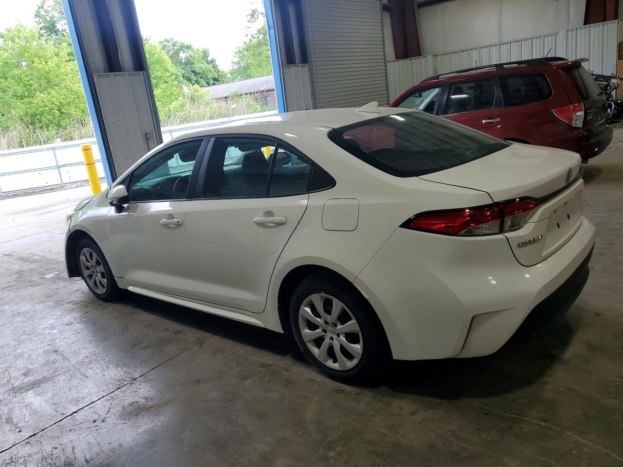 2024 Toyota Corolla Le White vin: 5YFB4MDEXRP181671