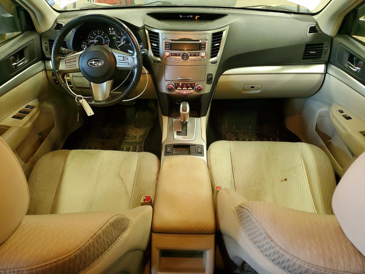 2010 Subaru Outback 2.5i Premium Белый vin: 4S4BRBGCXA3371365