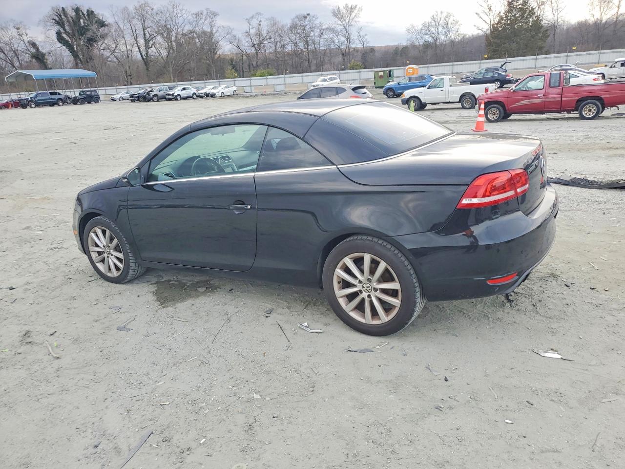 2012 Volkswagen Eos Komfort Black vin: WVWBW7AH0CV017330