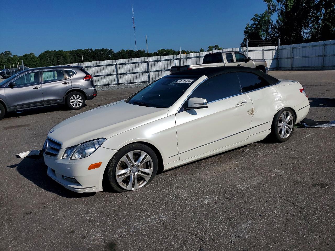 2011 Mercedes-benz E 350 White vin: WDDKK5GFXBF106648