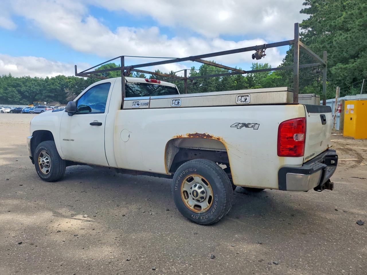 2014 Chevrolet Silverado K2500 Heavy Duty White vin: 1GC0KVCG9EF179305