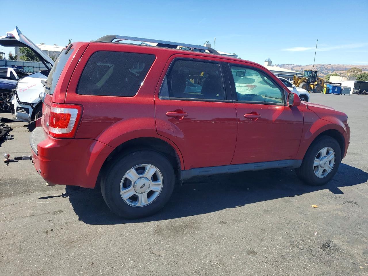 2010 Ford Escape Limited Red vin: 1FMCU9EG2AKB10867