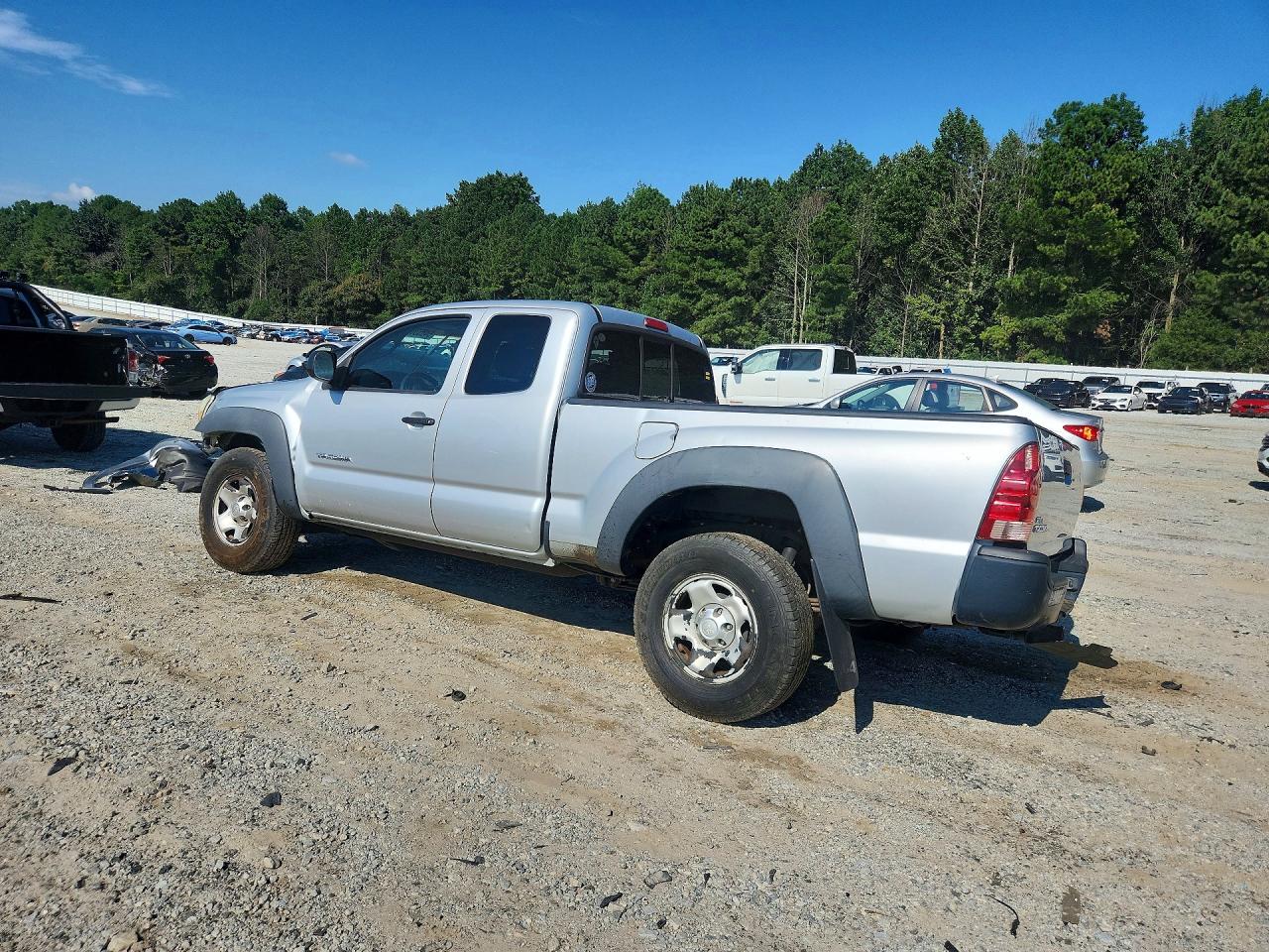 2006 Toyota Tacoma Base Silver vin: 5TEUX42N26Z209682