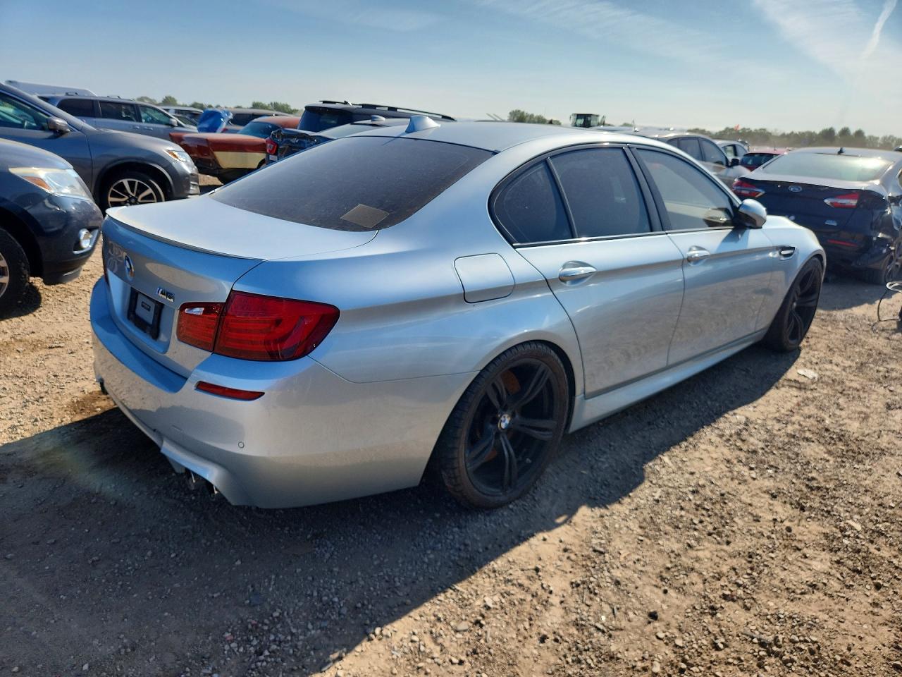 2013 Bmw M5 Серебряный vin: WBSFV9C59DD097018