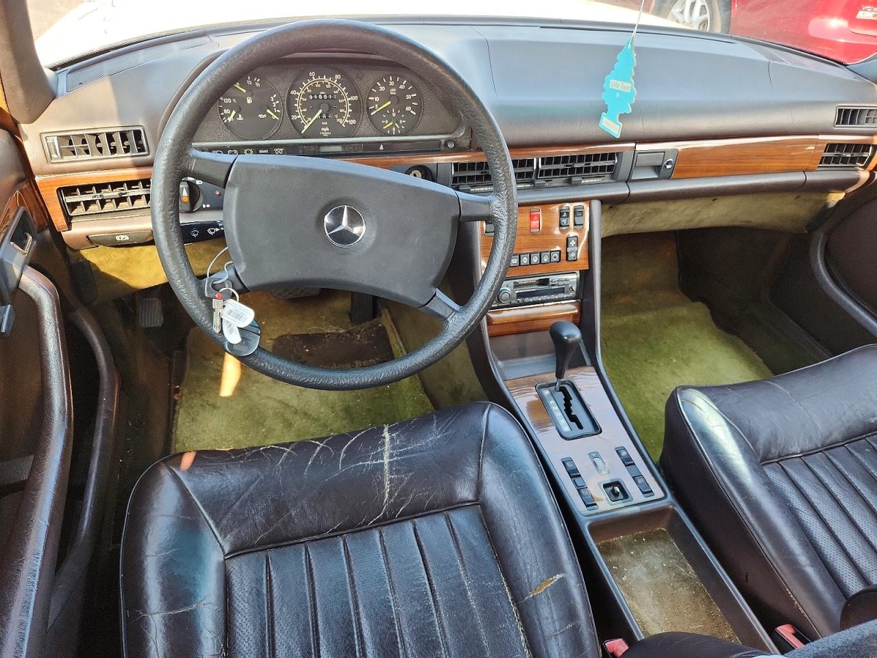 1984 Mercedes-benz 300 Sd Cream vin: WDBCB20A1EA035965