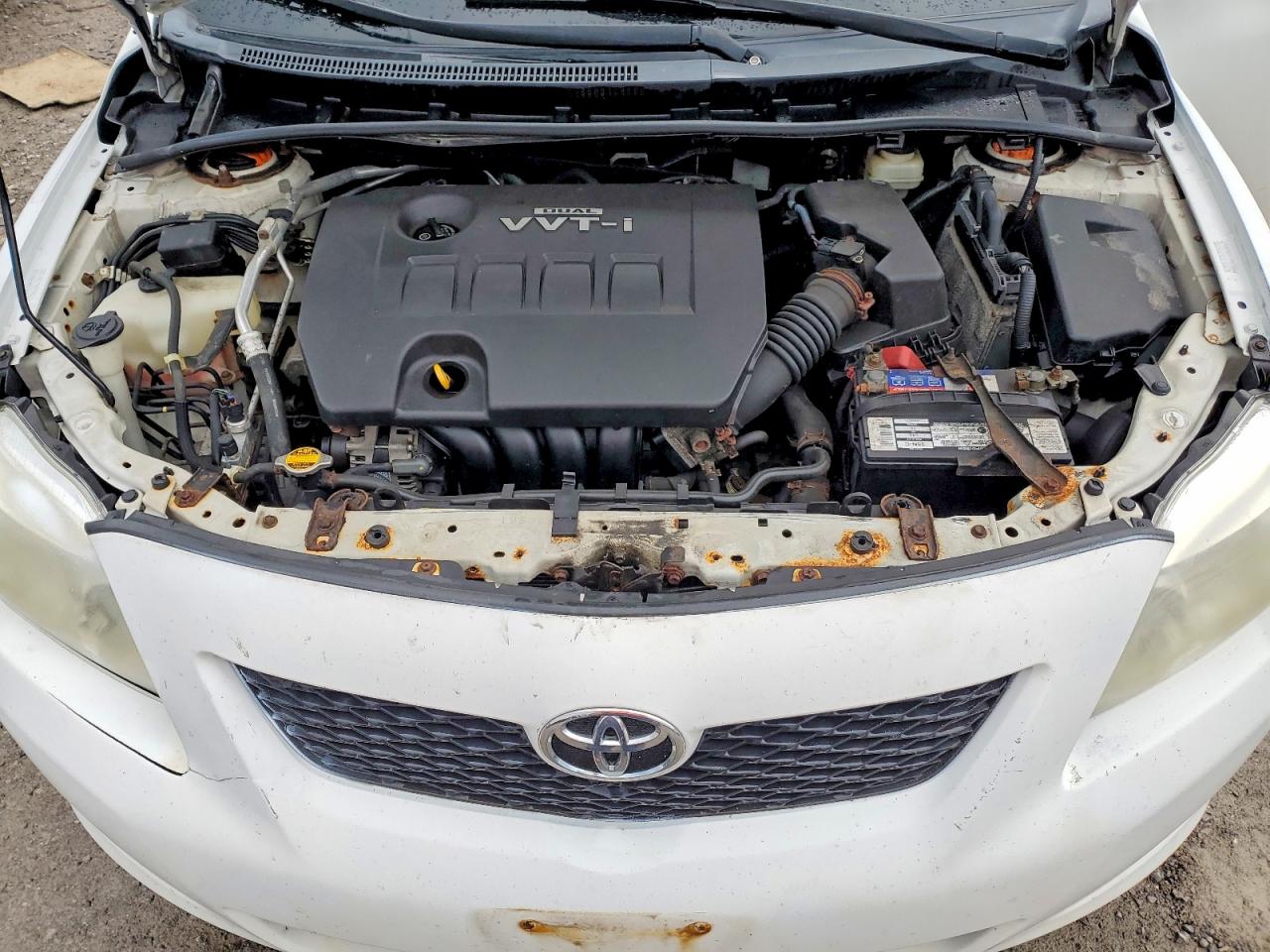 2010 Toyota Corolla Base White vin: 1NXBU4EE2AZ185389