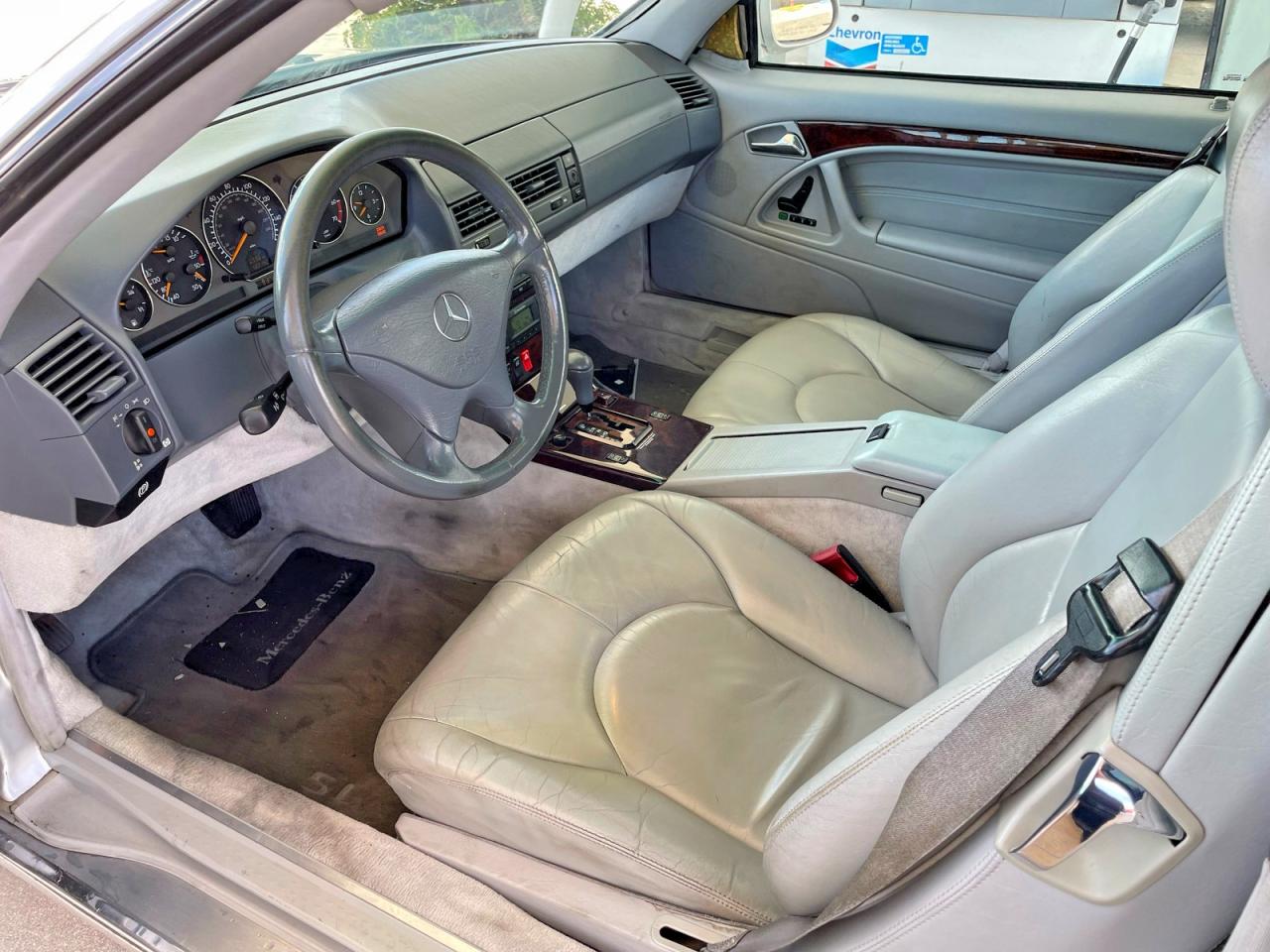 2000 Mercedes-benz Sl 500 Silver vin: WDBFA68F7YF191586
