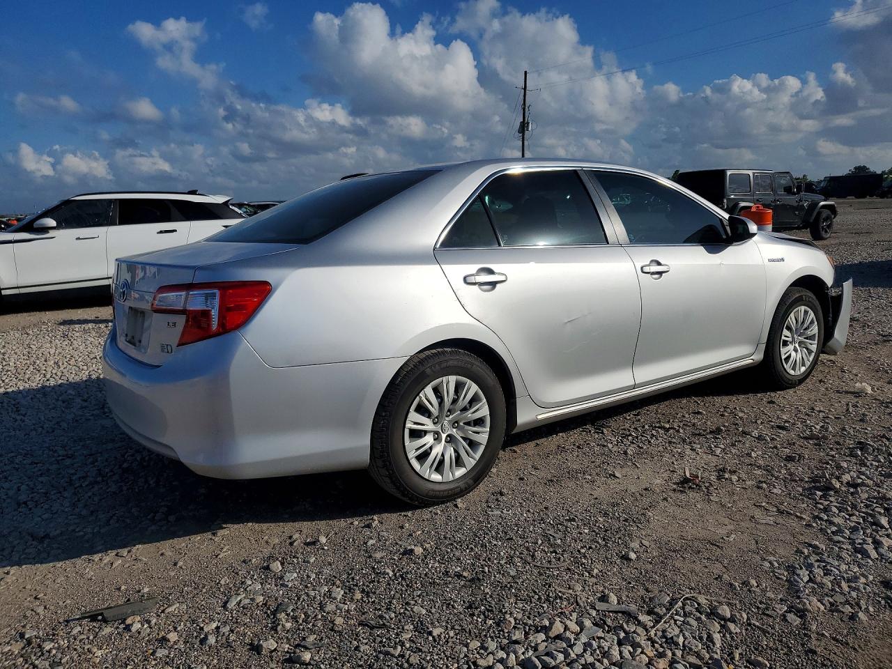 2013 Toyota Camry Hybrid Le Silver vin: 4T1BD1FK7DU079138