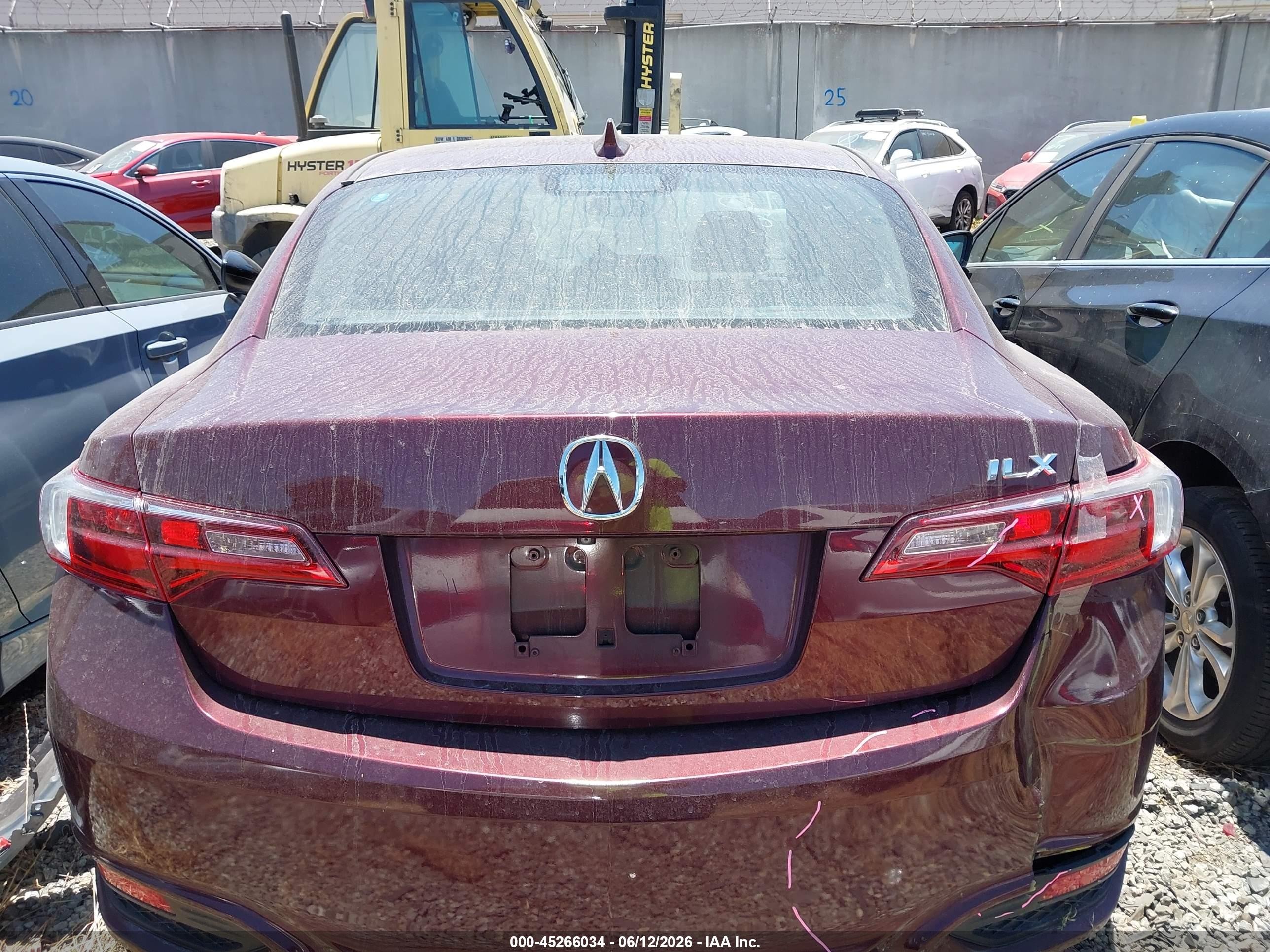 2016 Acura Ilx 2.4l/acurawatch Plus Package Maroon vin: 19UDE2F37GA000325