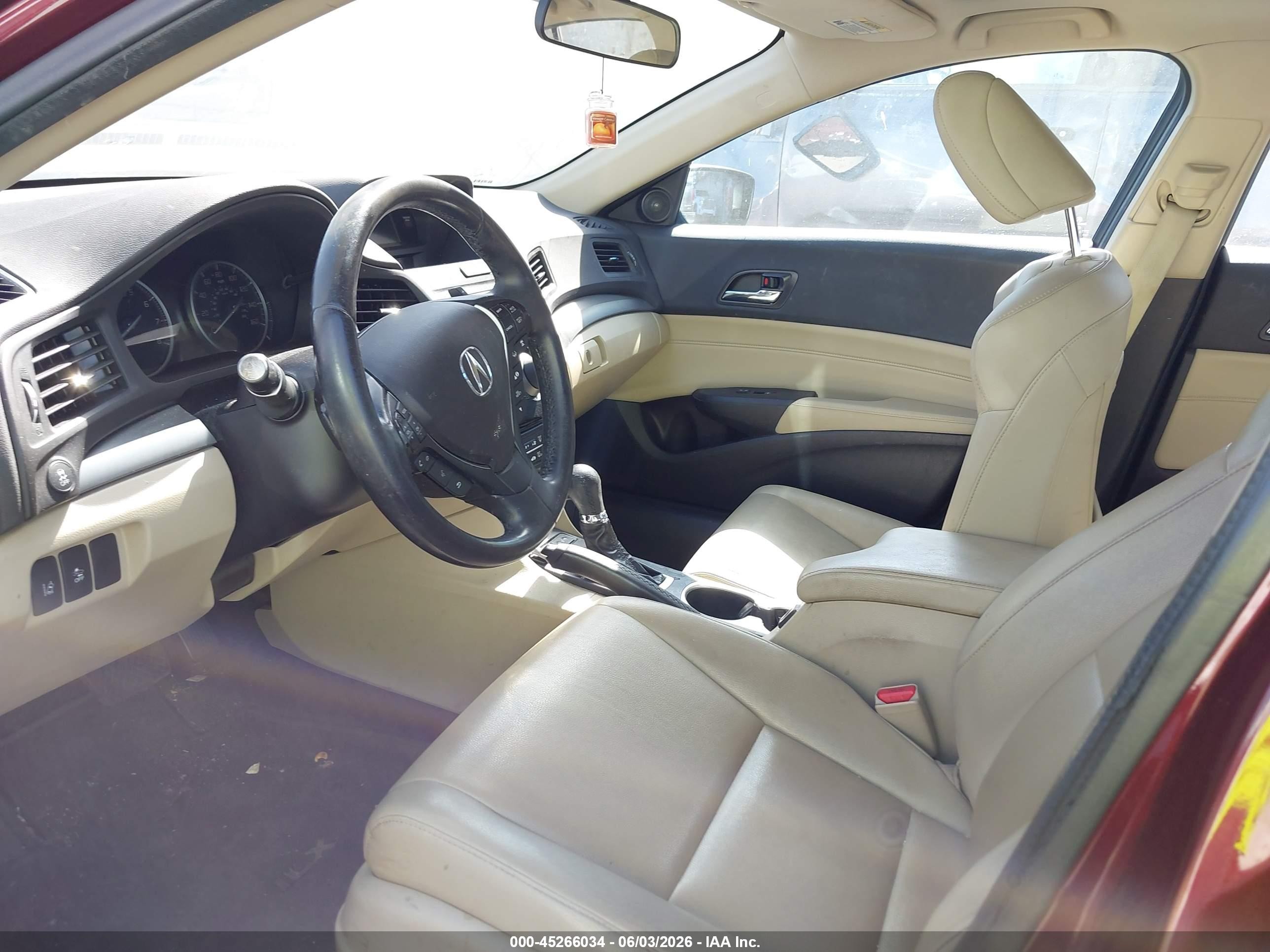 2016 Acura Ilx 2.4l/acurawatch Plus Package Maroon vin: 19UDE2F37GA000325
