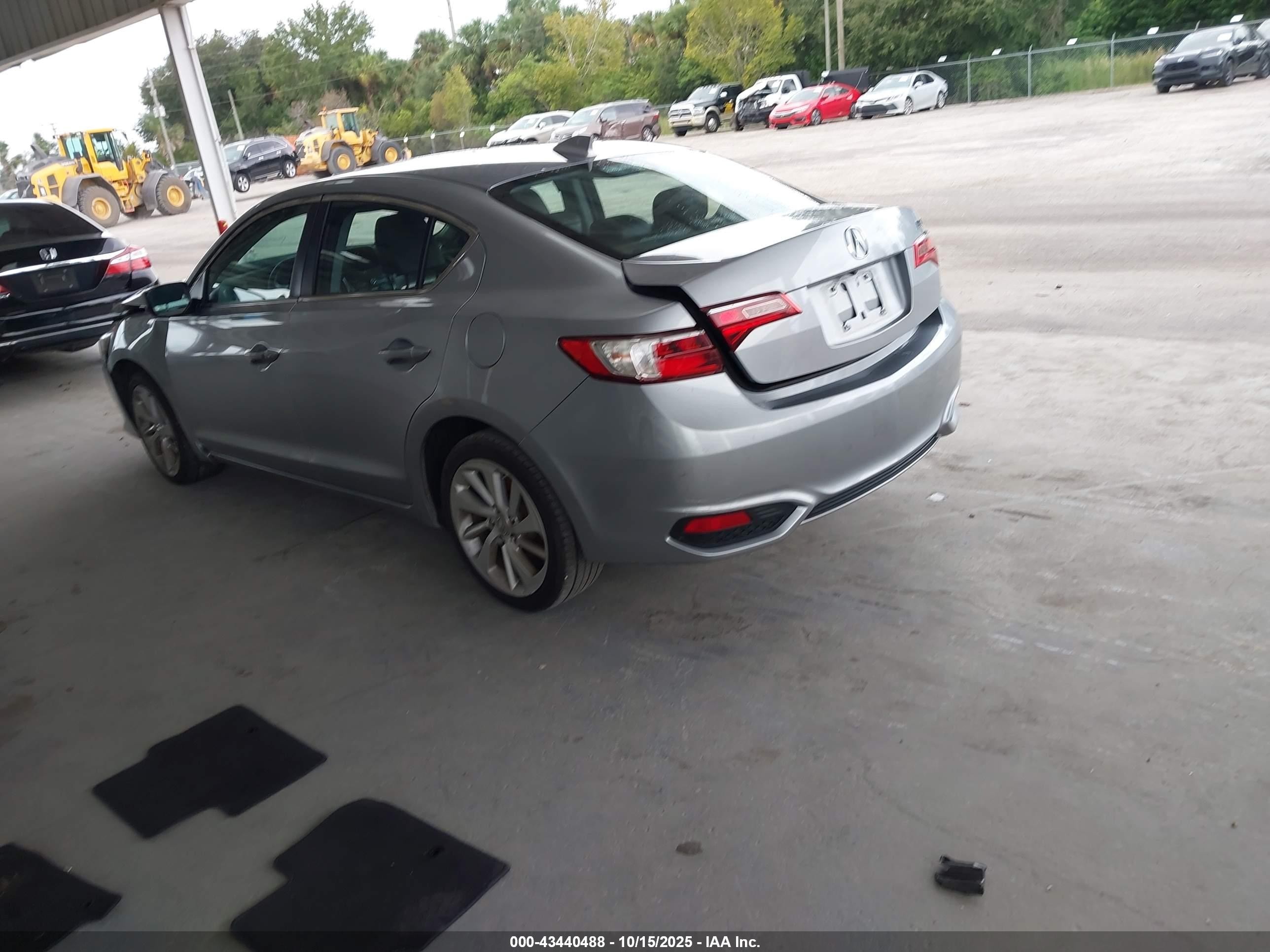2018 Acura Ilx Acurawatch Plus Package Серебряный vin: 19UDE2F37JA007637