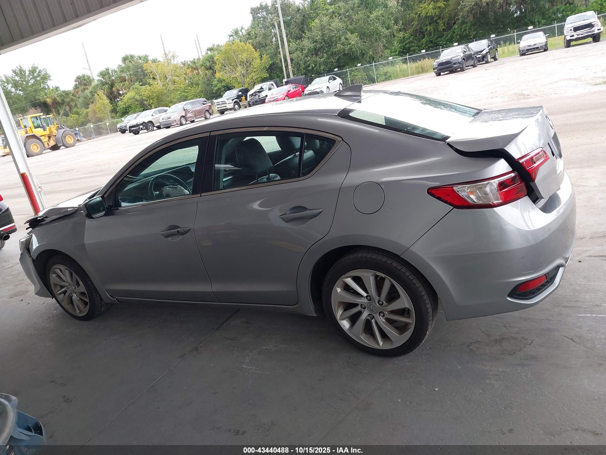 2018 Acura Ilx Acurawatch Plus Package Серебряный vin: 19UDE2F37JA007637