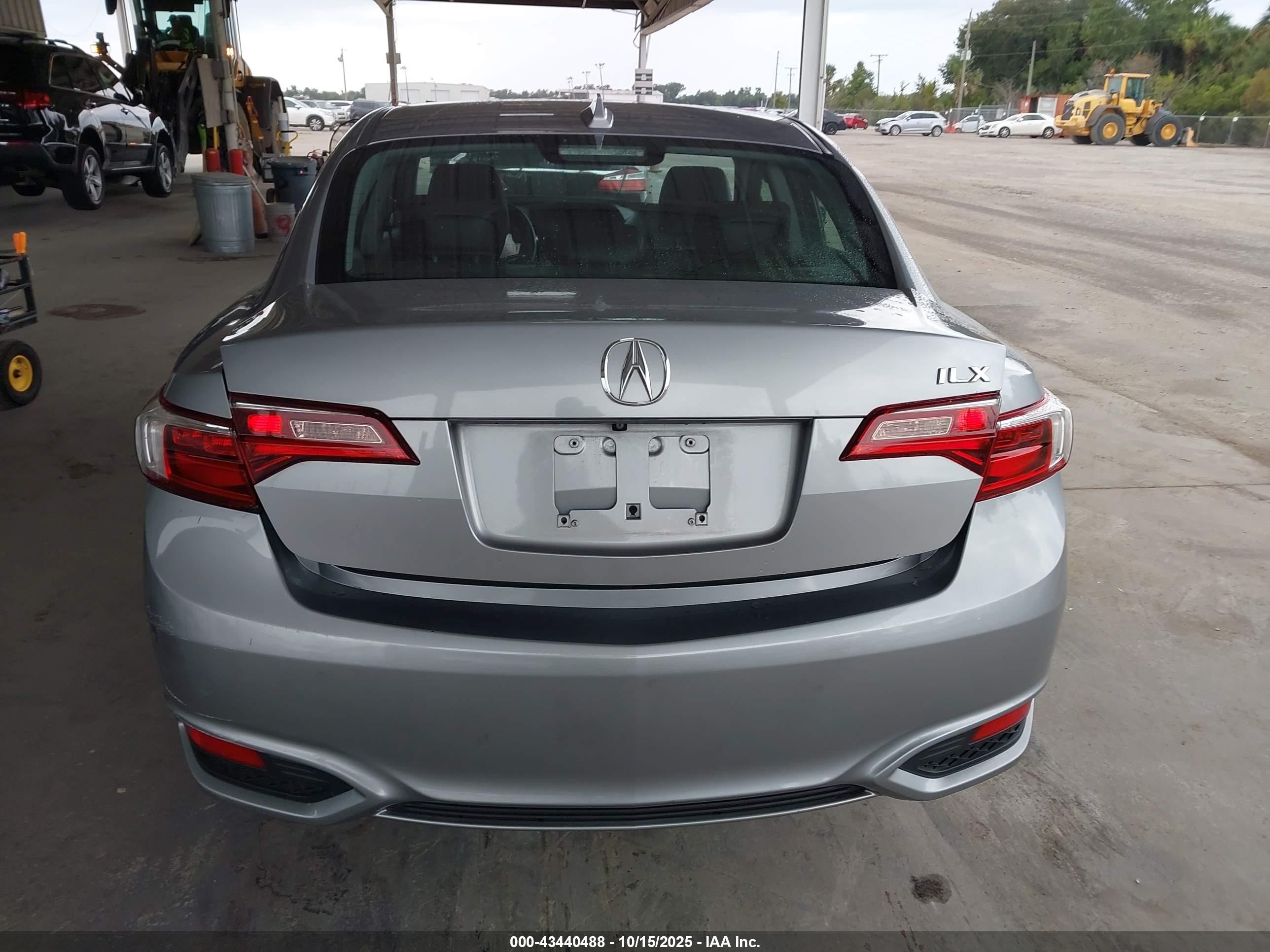 2018 Acura Ilx Acurawatch Plus Package Серебряный vin: 19UDE2F37JA007637